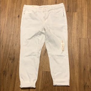 Brand new with tags mid rise rockstar jean capris